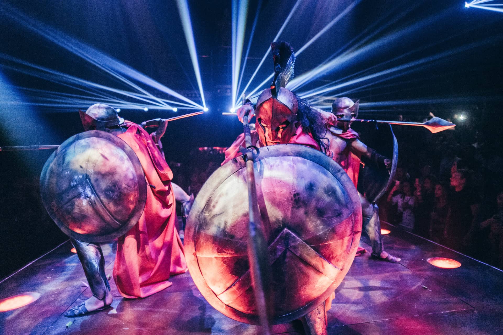 Inspired by the movie "300", in this show you will be able to witness the Spartans doing incredible stunts on cloth right above you. It's one of our classic shows that you can't miss!