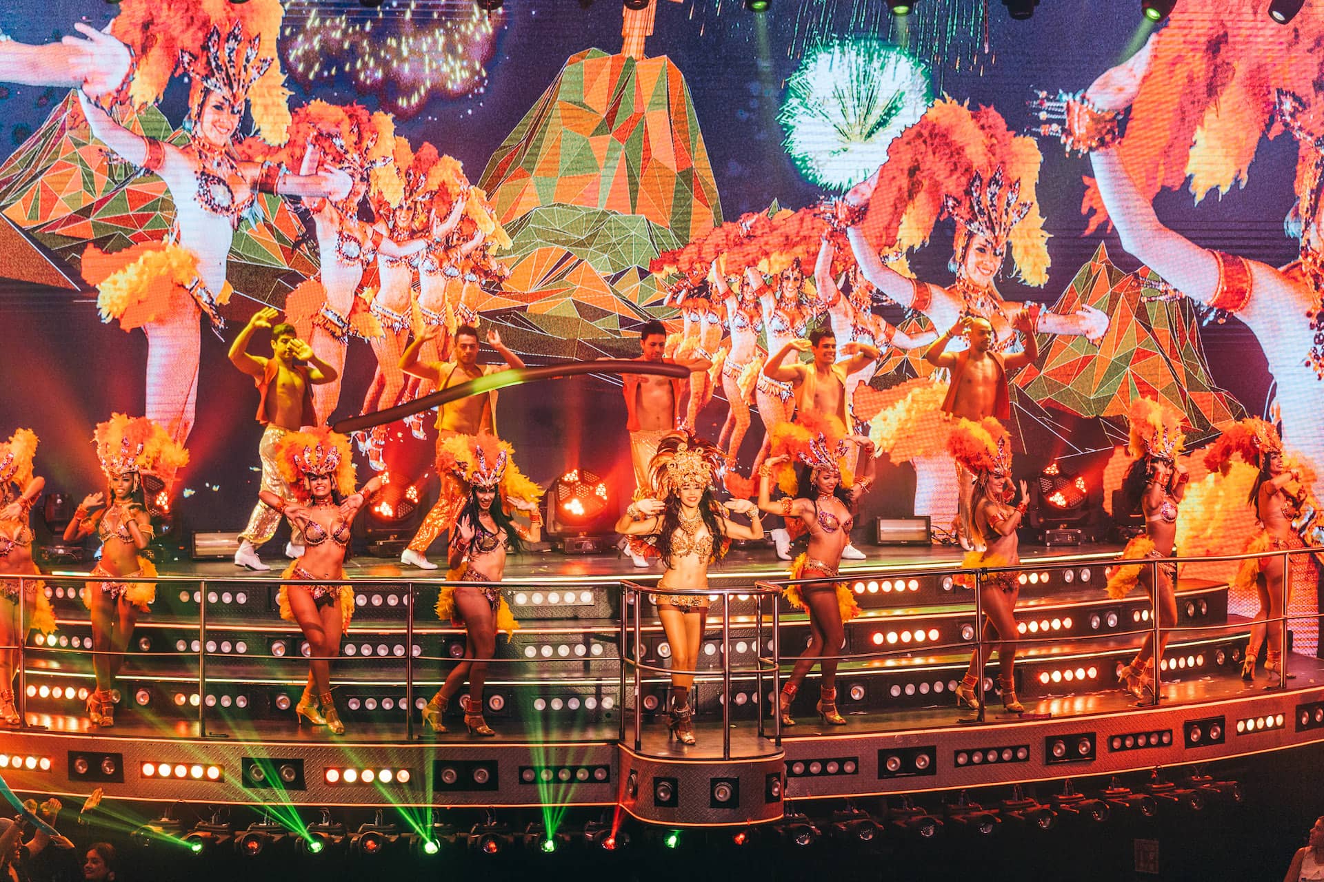 Brazil is in the house! Get ready to experience the famous Rio de Janeiro Carnival while dancing samba with our dancers who will pass on the joy and great atmosphere of this famous Brazilian party.